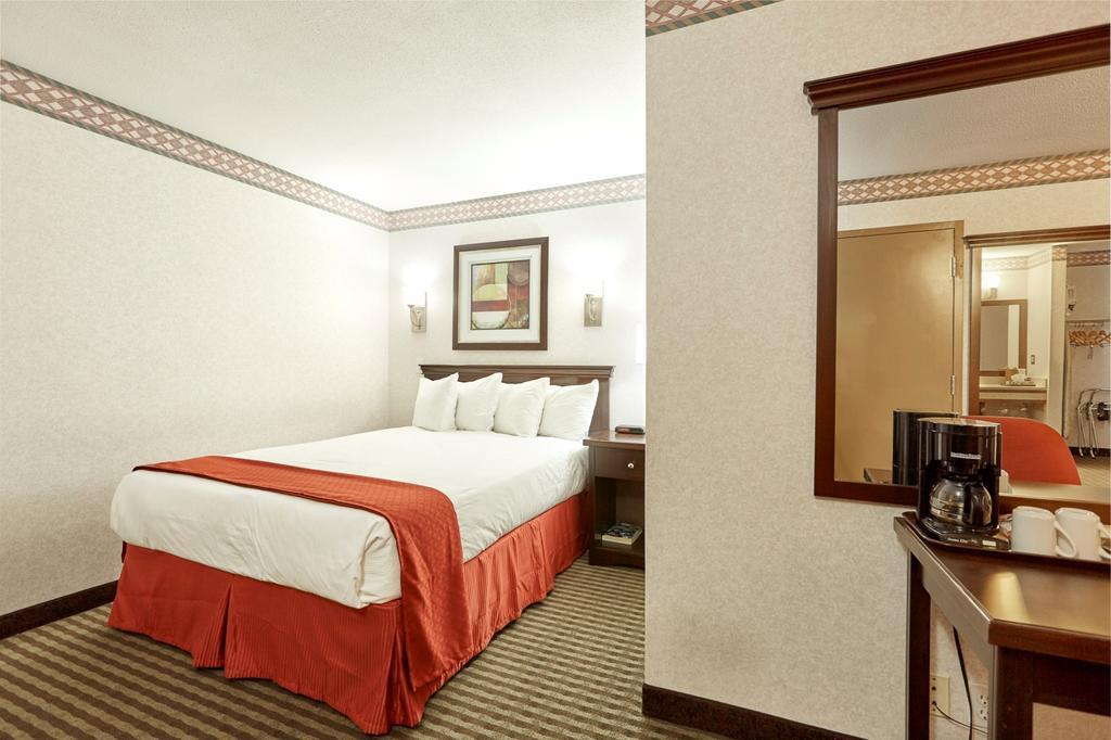 Ramada By Wyndham Abbotsford Hotel Ruang foto