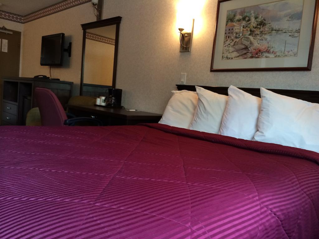 Ramada By Wyndham Abbotsford Hotel Ruang foto